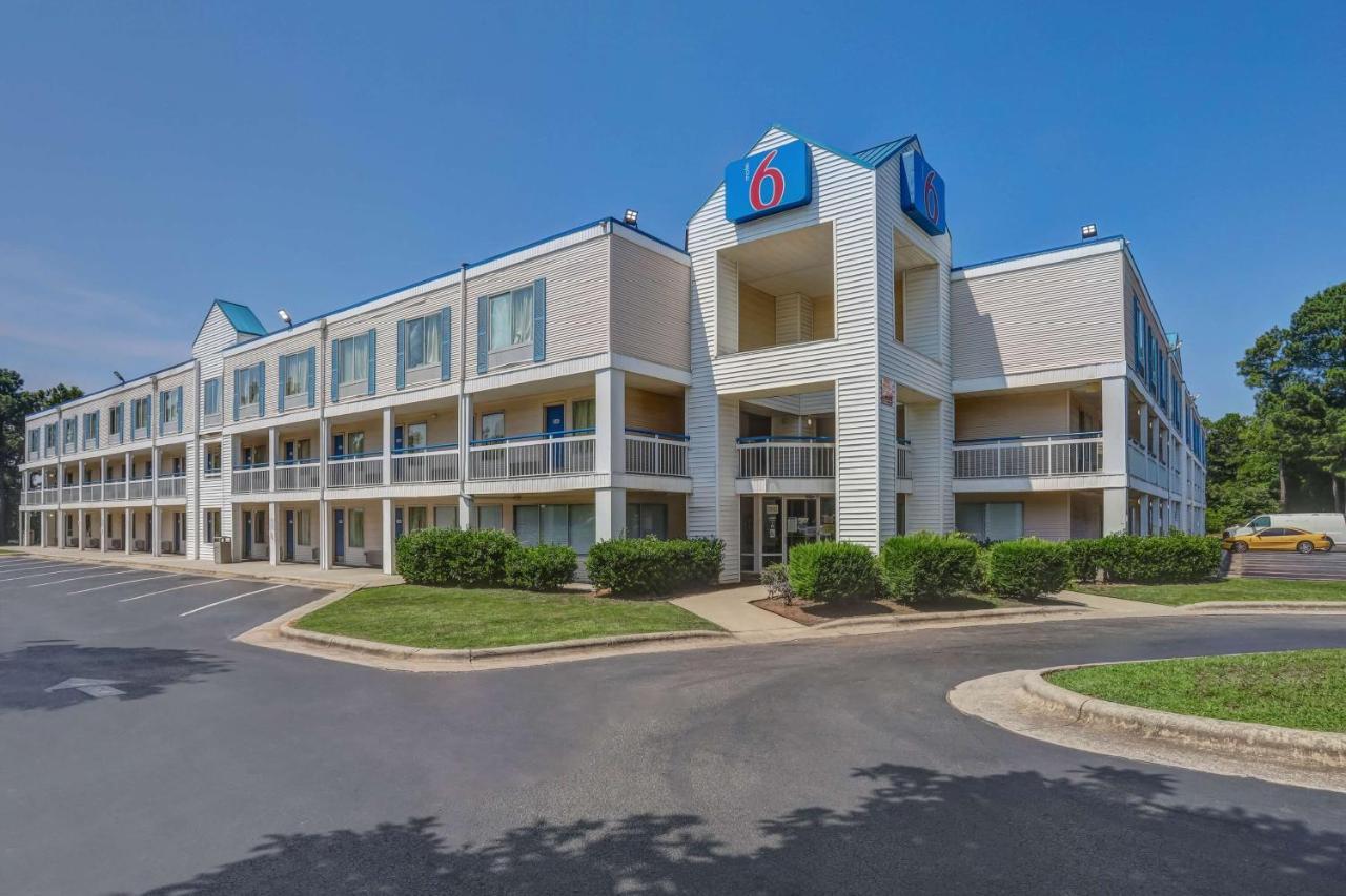 Motel 6-Raleigh, Nc - North מראה חיצוני תמונה